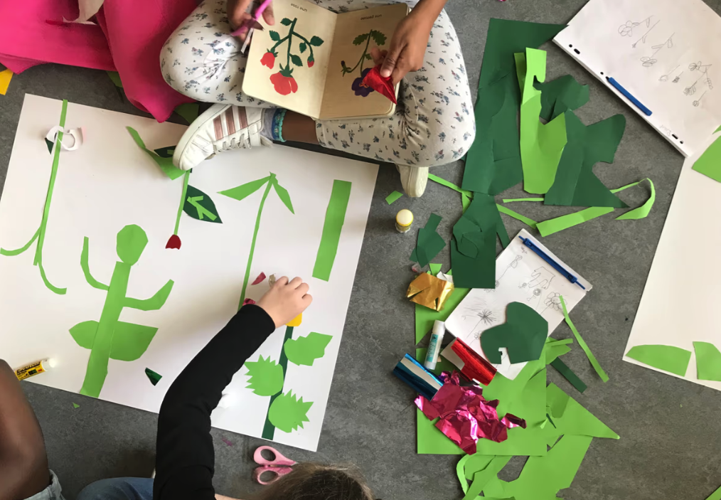Découpe et collage "Imagiers des fleurs" avec Marie-Noëlle Horvath